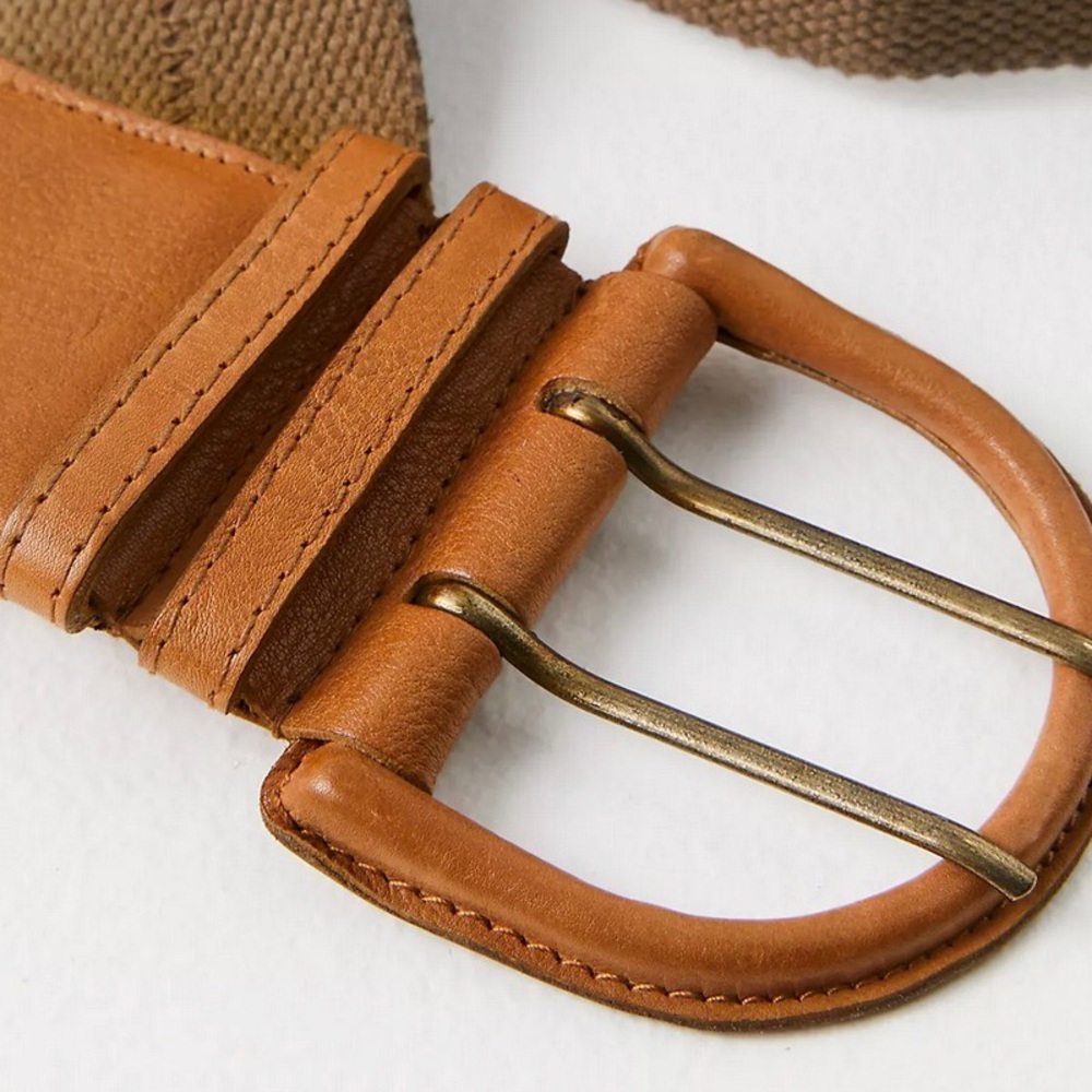 NWOT Free People Roads Untraveled Canvas Belt in Faded Fatique M/L - Picture 3 of 3